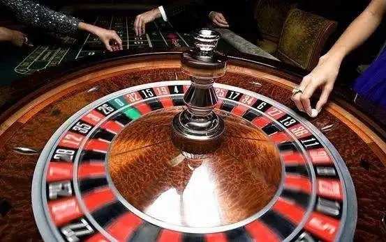 Antarmuka permainan Kepala Number di aplikasi divisi 303 dengan pad pilihan angka dan tombol taruhan